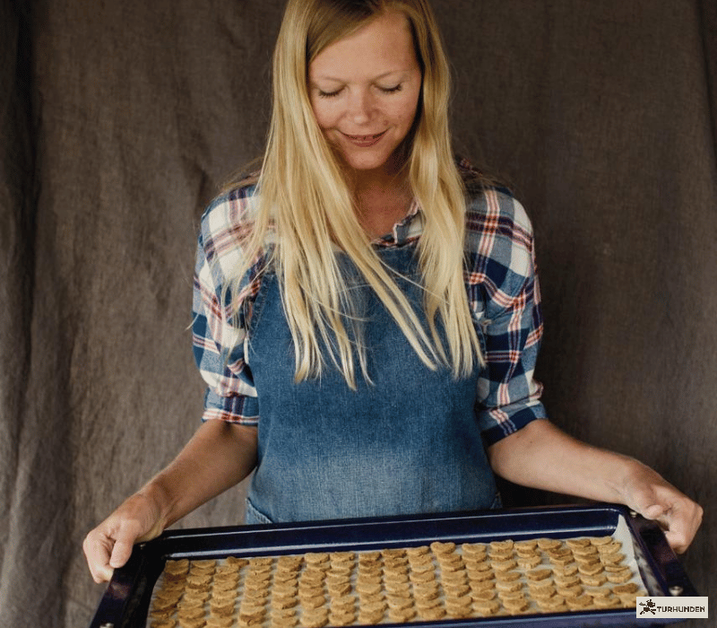 Cooka's Cookies - Chicken Love