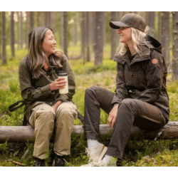 Pinewood Finnveden Hybrid ,D. Brown - Dame